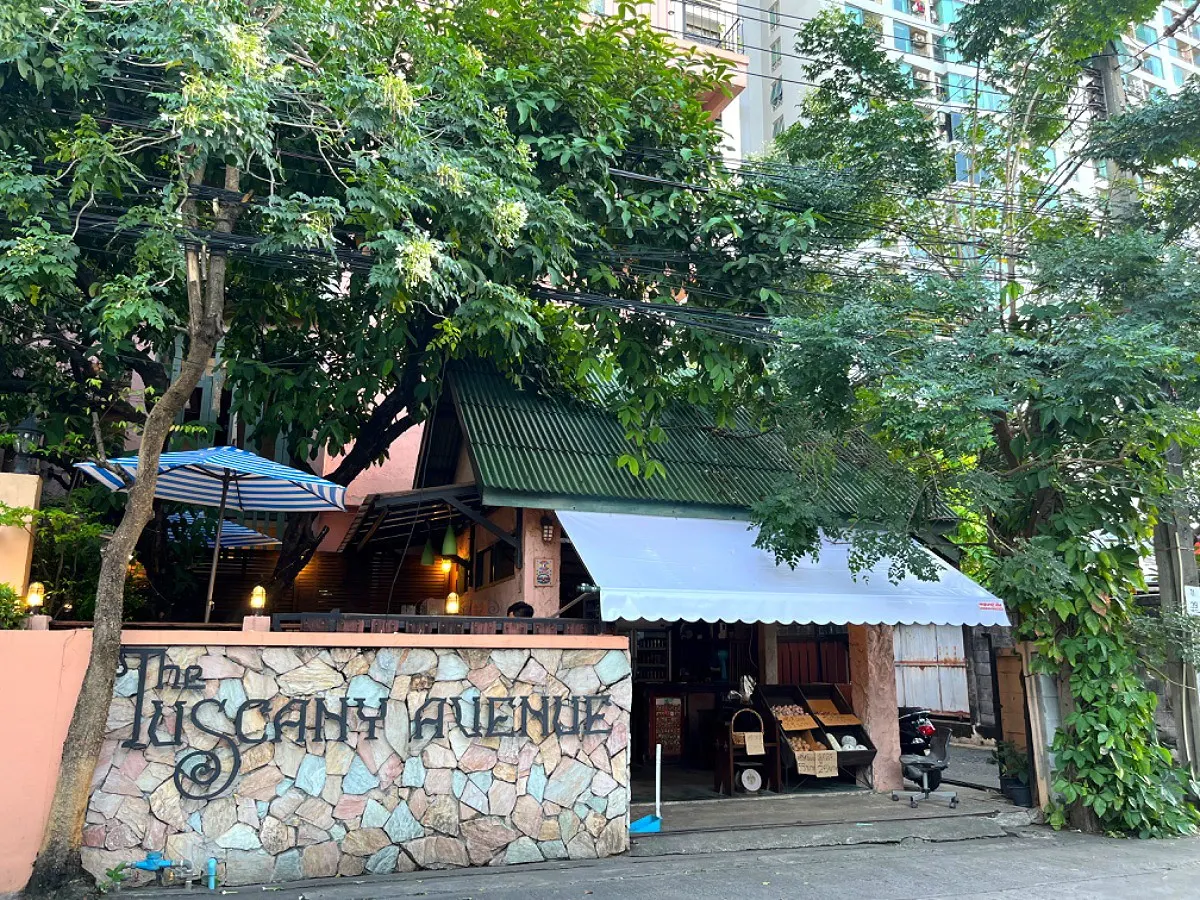 รูปภาพ Tuscany Avenue Service Apartment  //Free Wi-Fi | อพาร์ทเม้นท์ หอพัก ที่พัก ห้องพัก - รูปที่ 2/32