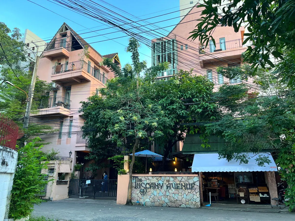 รูปภาพ Tuscany Avenue Service Apartment  //Free Wi-Fi | อพาร์ทเม้นท์ หอพัก ที่พัก ห้องพัก - รูปที่ 3/32